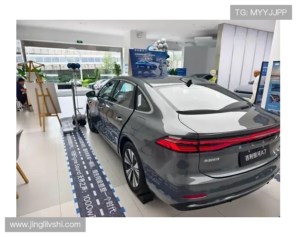 10万级车买它不香?吉利银河A7,全方位体验,哪款更值得选